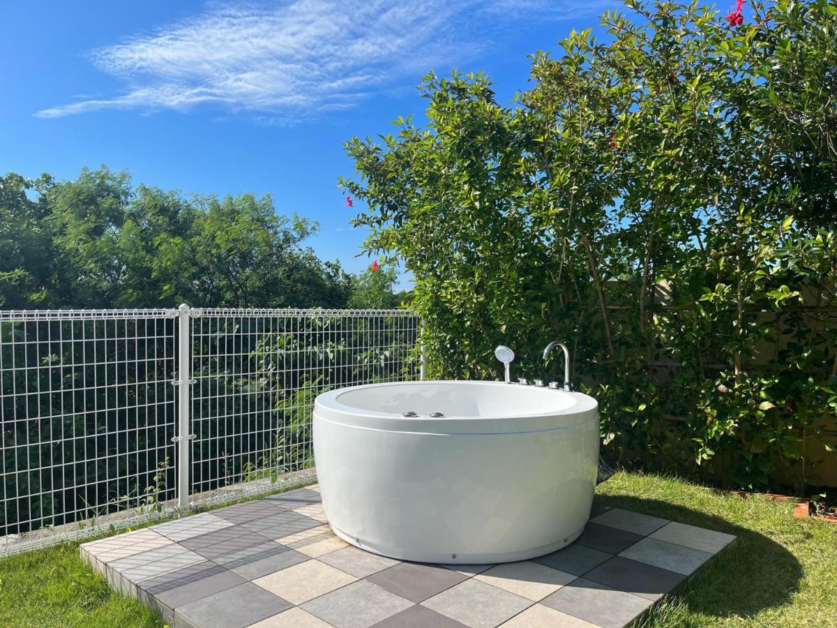 Ｖｉｌｌａ・Ｃｈａｒｍｅ Villa Motobu Exteriör bild